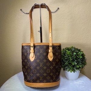 Louis Vuitton Petite Bucket Bag